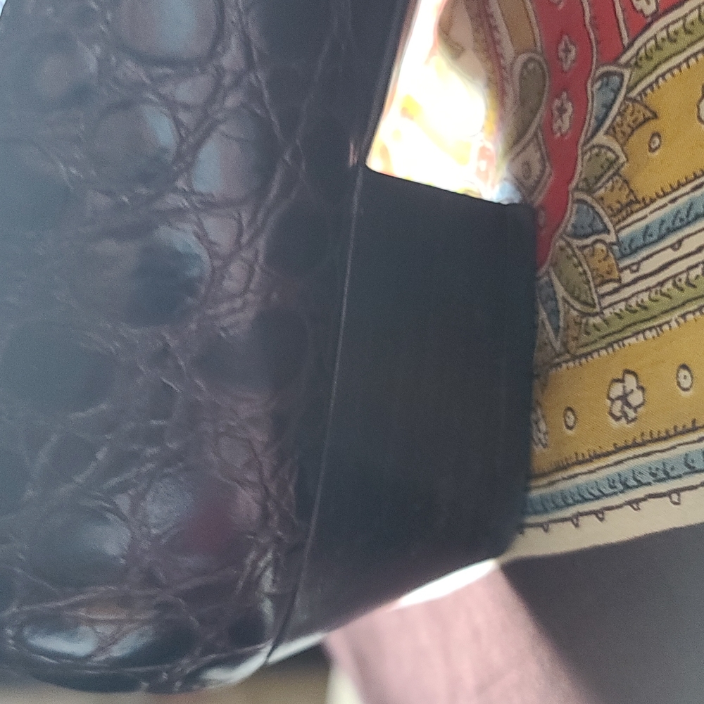 Salvatore Ferragamo Boutique Vintage Croc Brown Leather Pumps - Picture 7 of 10